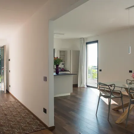 Olivo - By Myhomeincomo Appartement